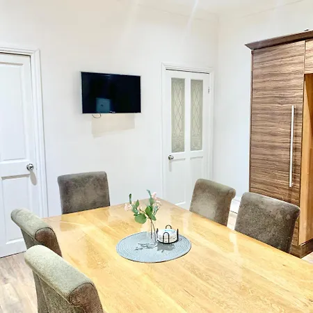 Urba Luxury 4bed Sheffield