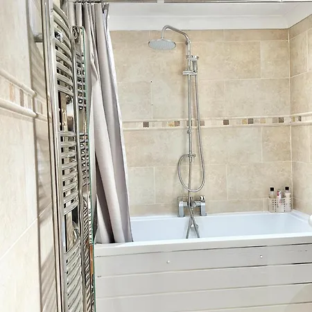 Urba Luxury 4bed