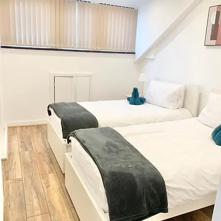 Urba Luxury 4bed Holiday home Sheffield